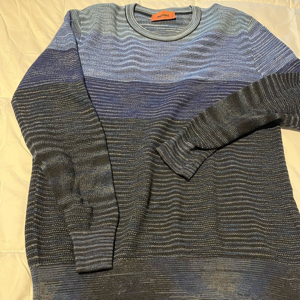 Missoni (think it is a small)some holes on upper right sleeve/reflected in price